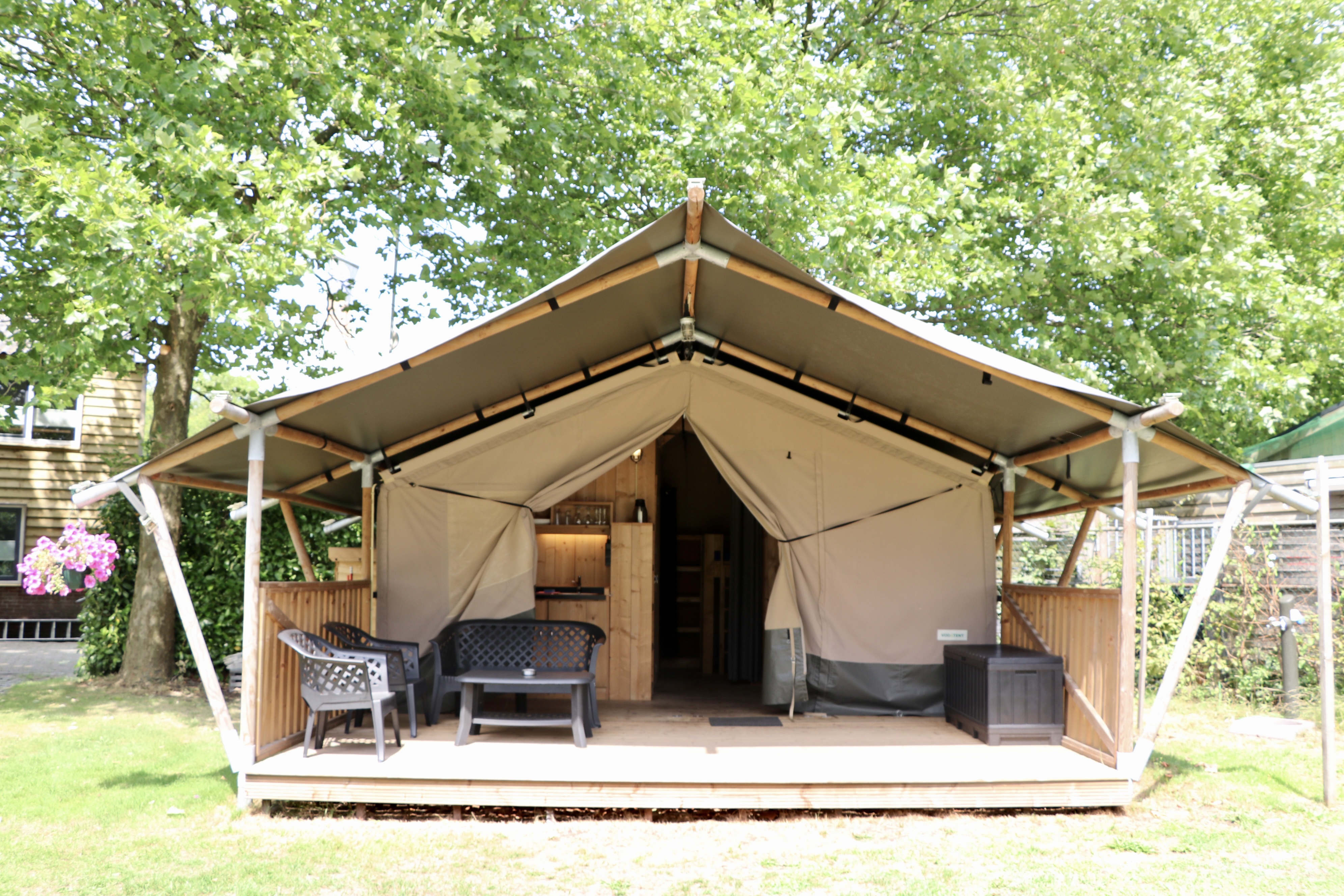 Camping de Zwammenberg - Safaritent voor 5 personen incl. sanitair