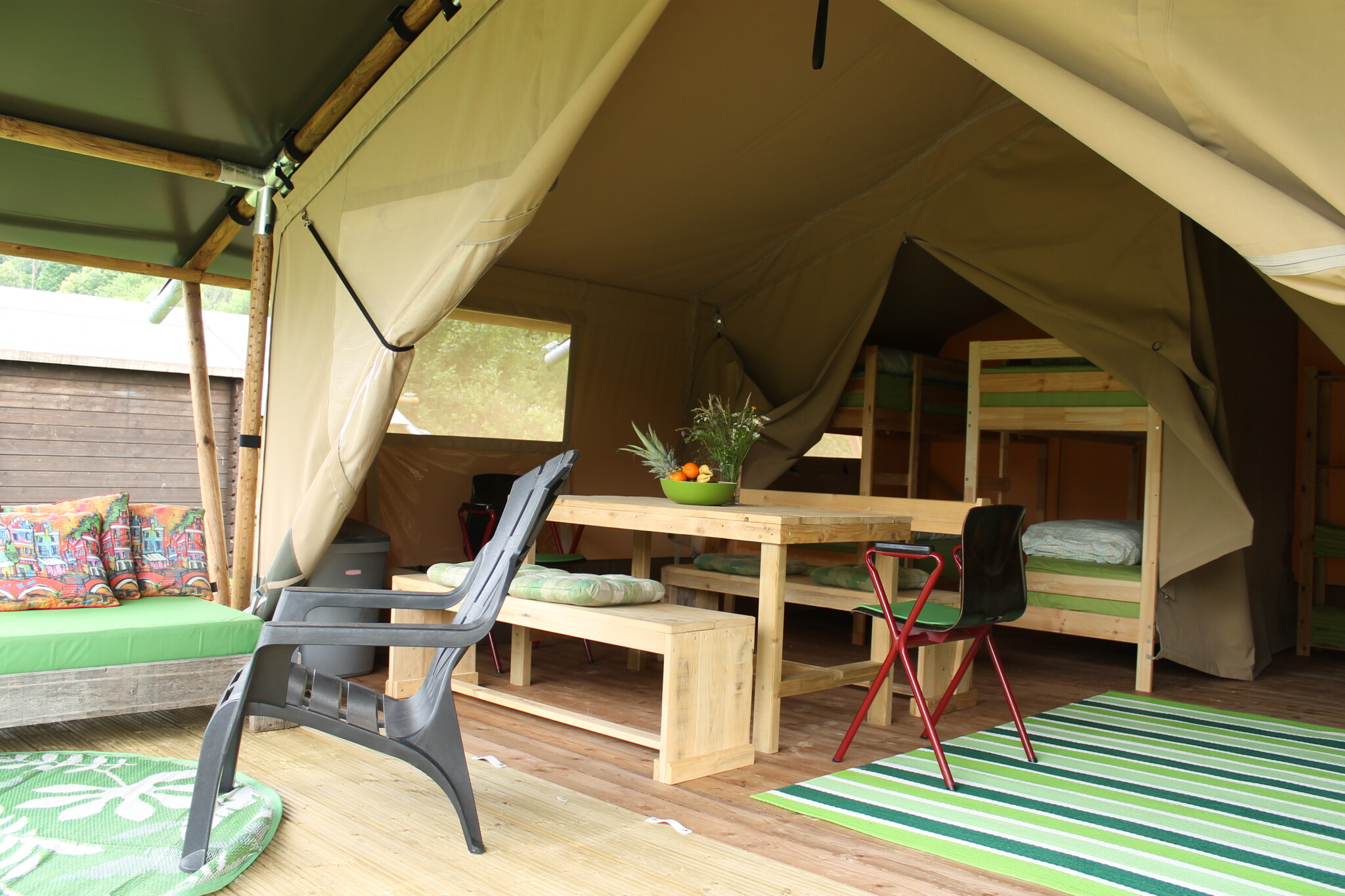 Camping Sretanwolf - Safari tent for 6 people incl. private sanitation unit