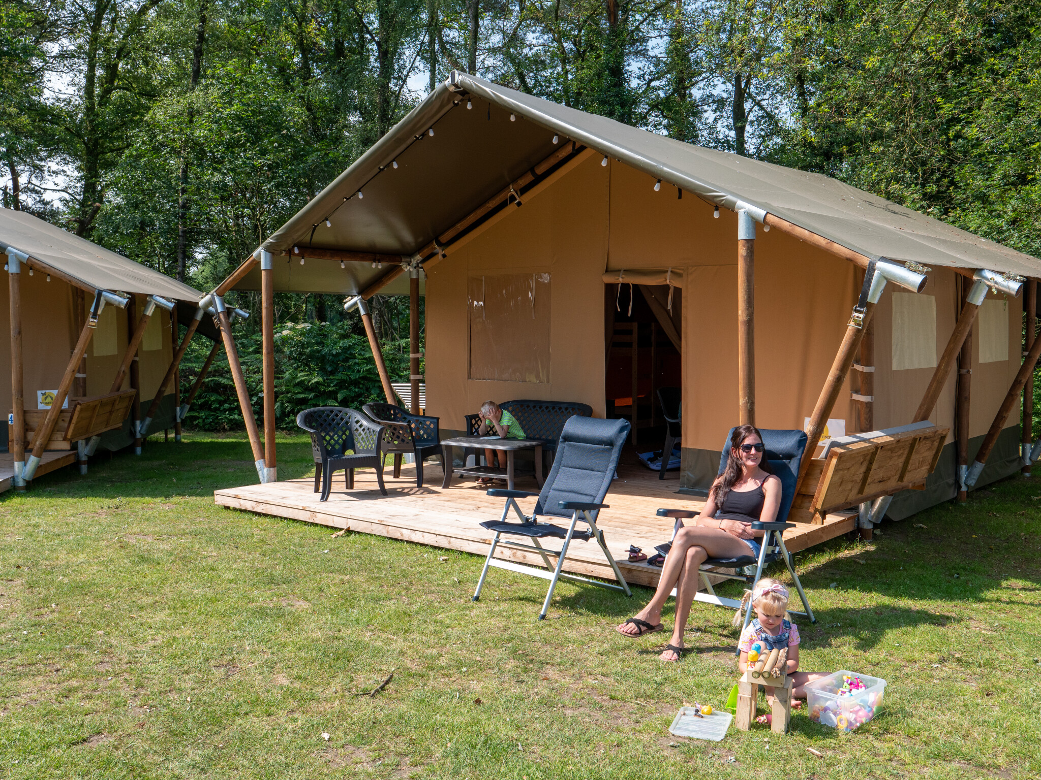 Recreatiepark de Wrange - Safaritent 6 personen incl. privè sanitair unit