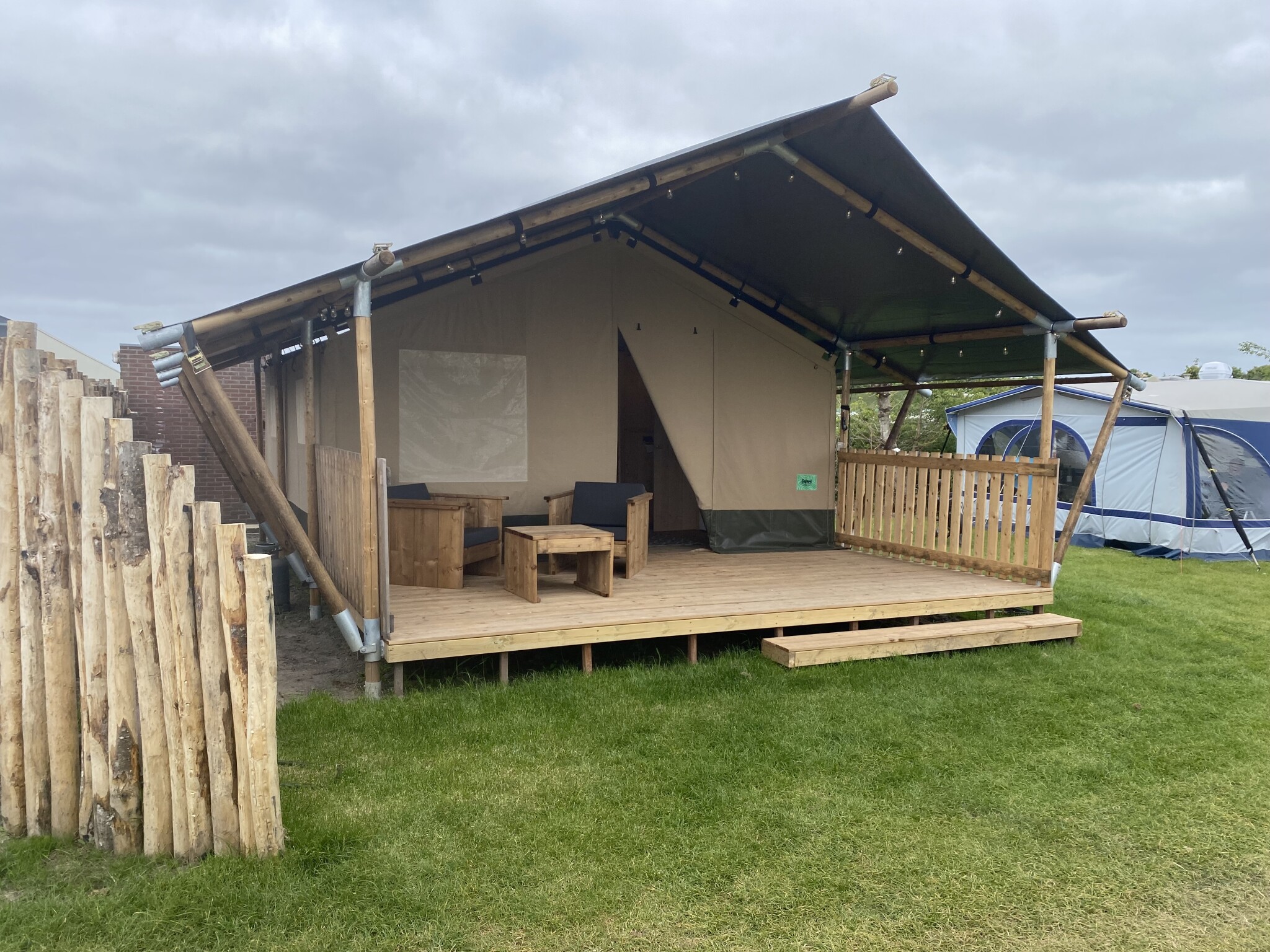 Strandcamping Jagtveld - Safaritent voor 4 personen inclusief toilet