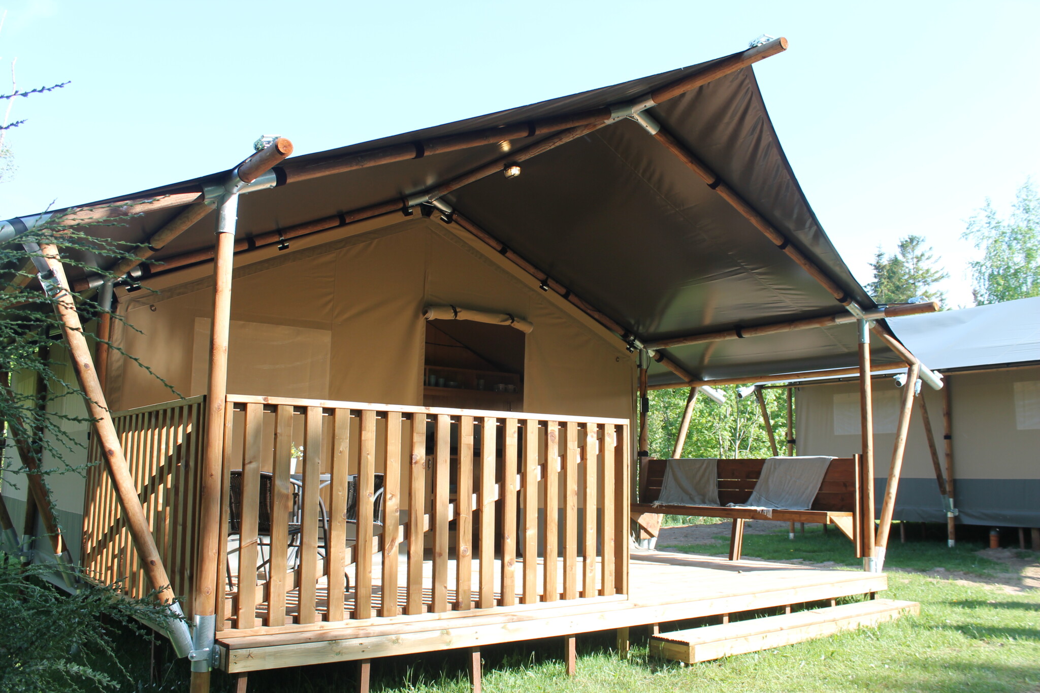 Tolne Camping - Tente de safari 4 personnes incl. sanitaire