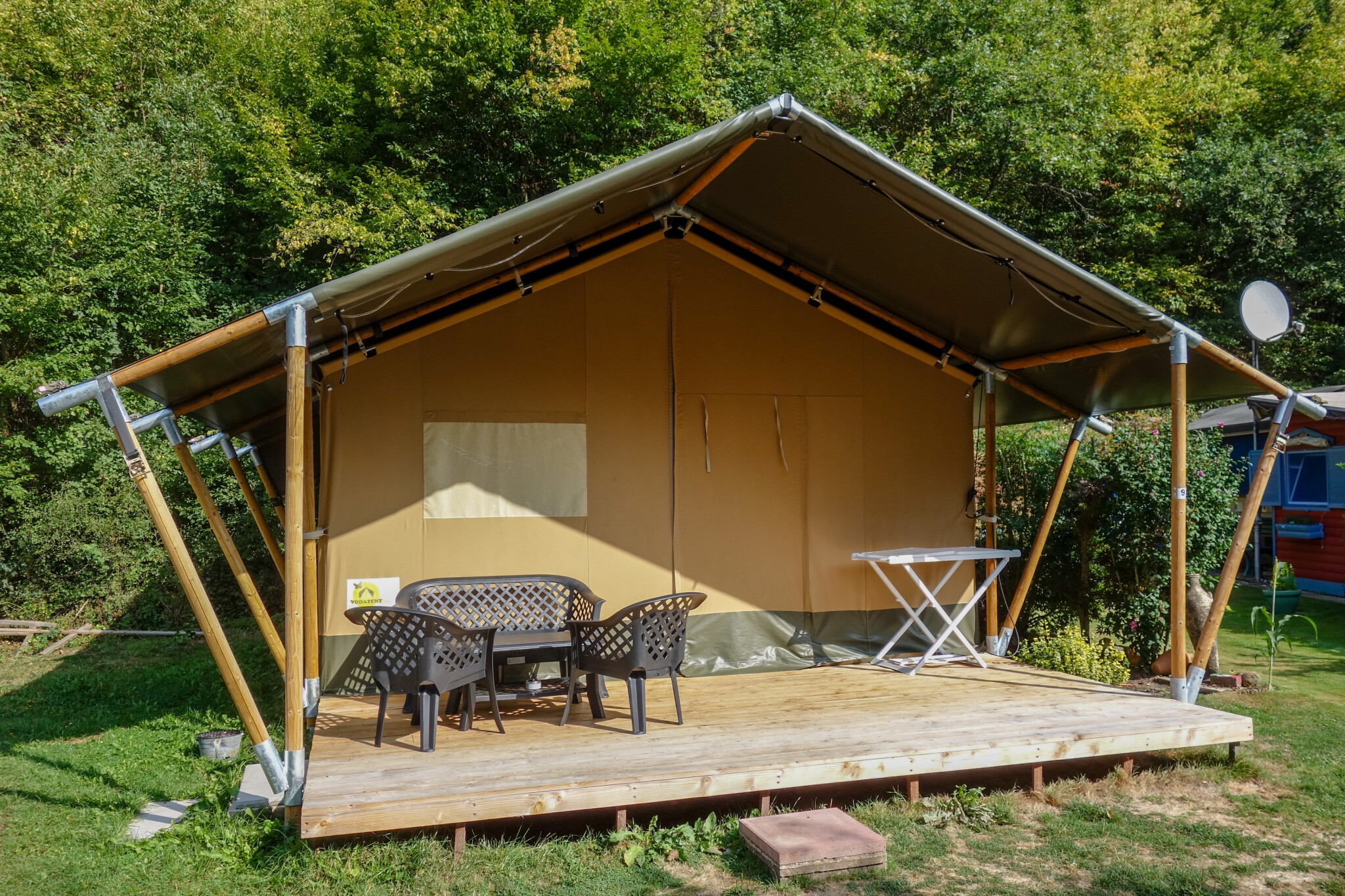 Camping Bockenauer Suisse - Tente Safari 6 personnes avec unité sanitaire privative