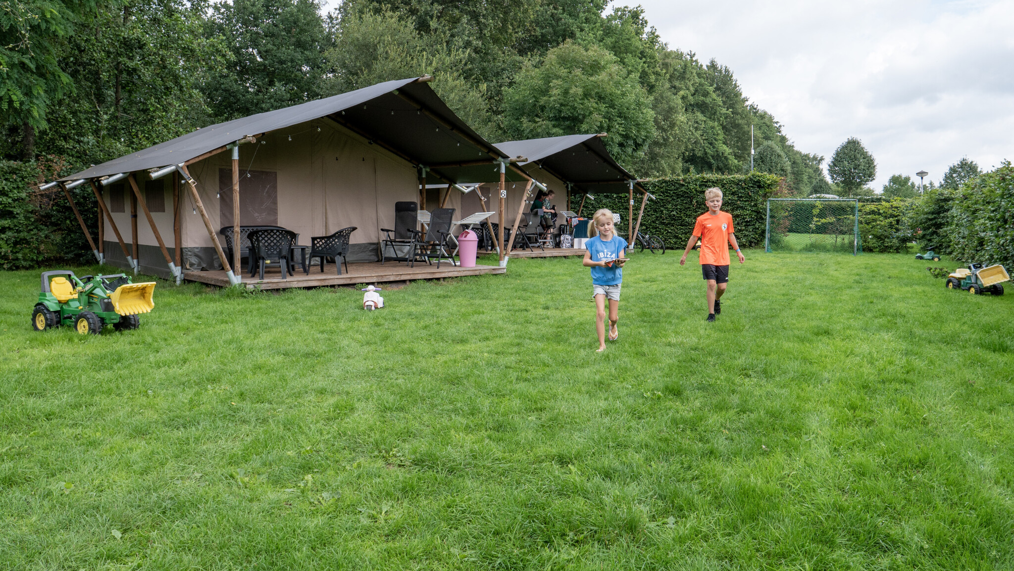 Camping Emmen - Safaritent voor 6 personen incl. toilet