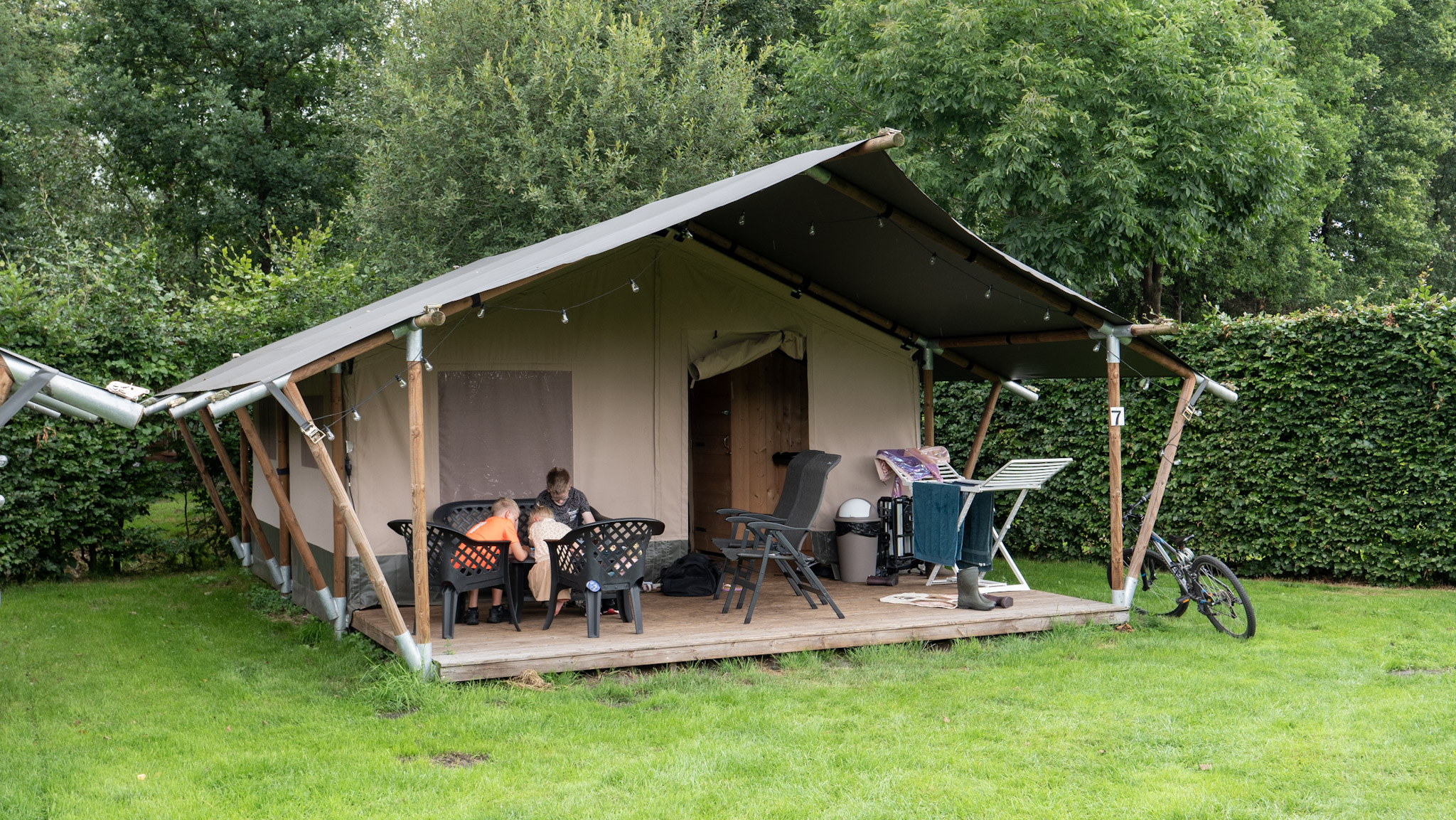 Camping Emmen - Safaritent voor 4 personen incl. sanitair