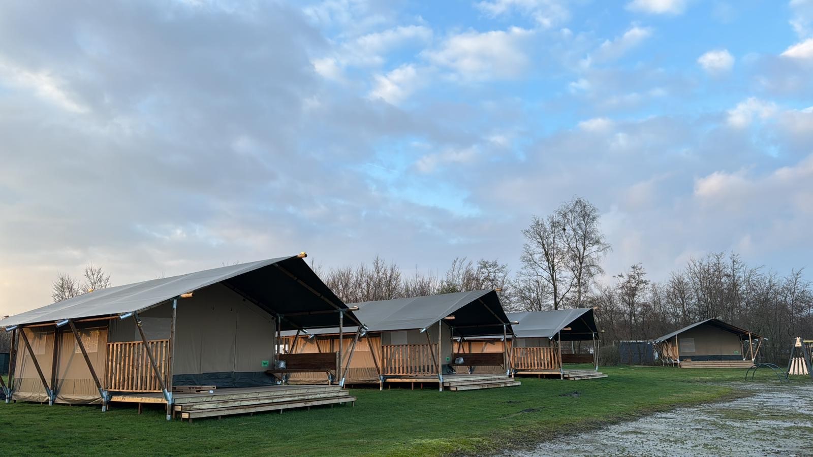 Parco vacanze De Kleine Wielen - Tenda safari per 6 persone