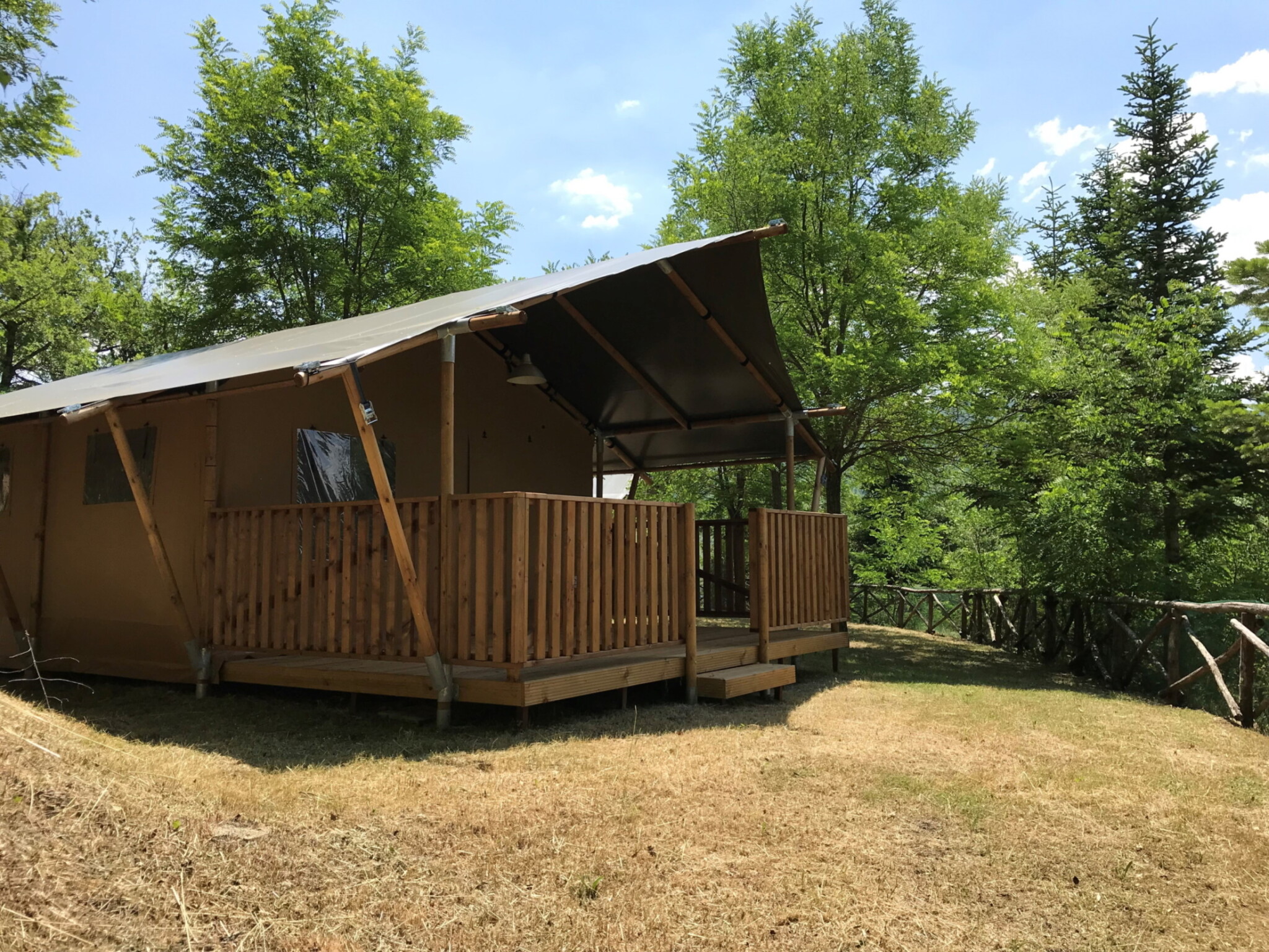 Camping Il Collaccio - Safaritent voor 4 personen incl. sanitair