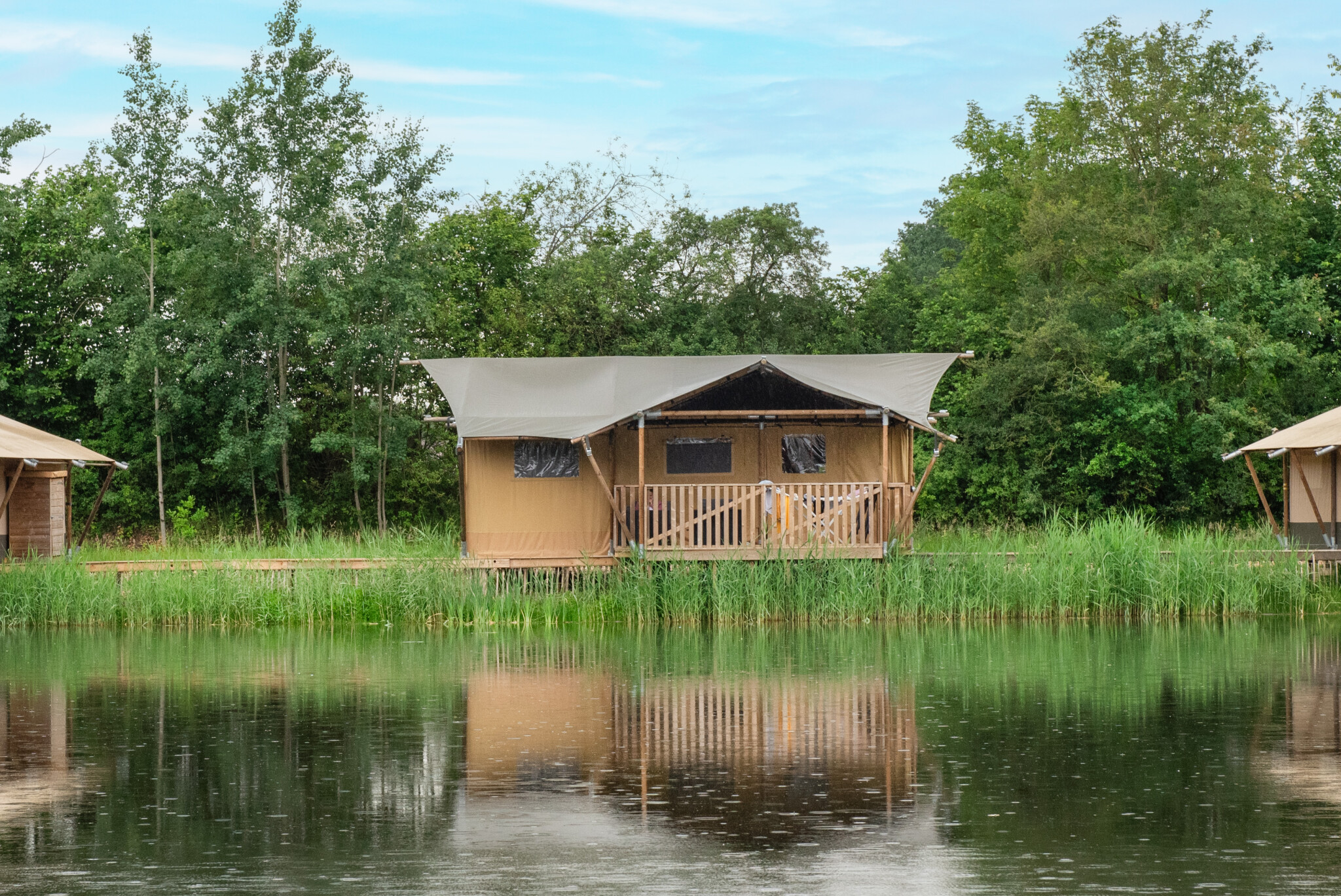 Camping de Rammelbeek - Safaritent 6 Personen incl. Sanitär am See