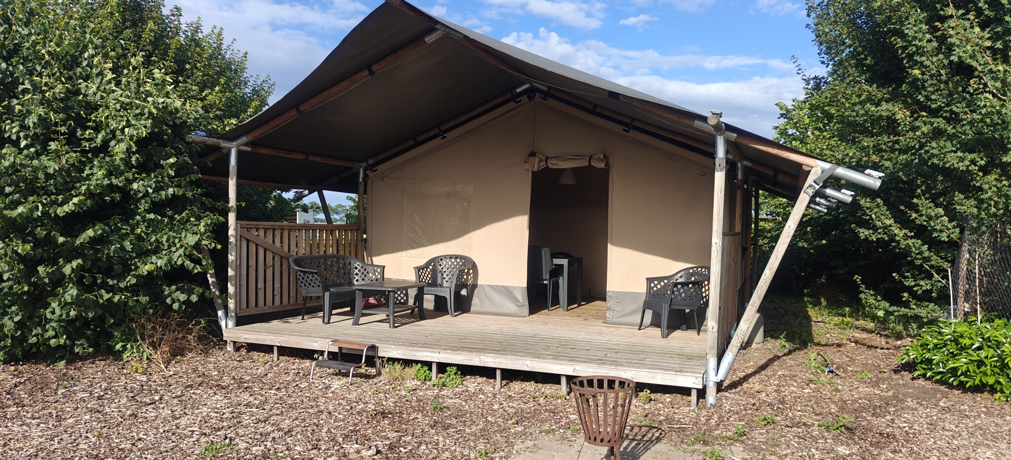 Camping Amable - Tente safari 6 personnes avec toilettes