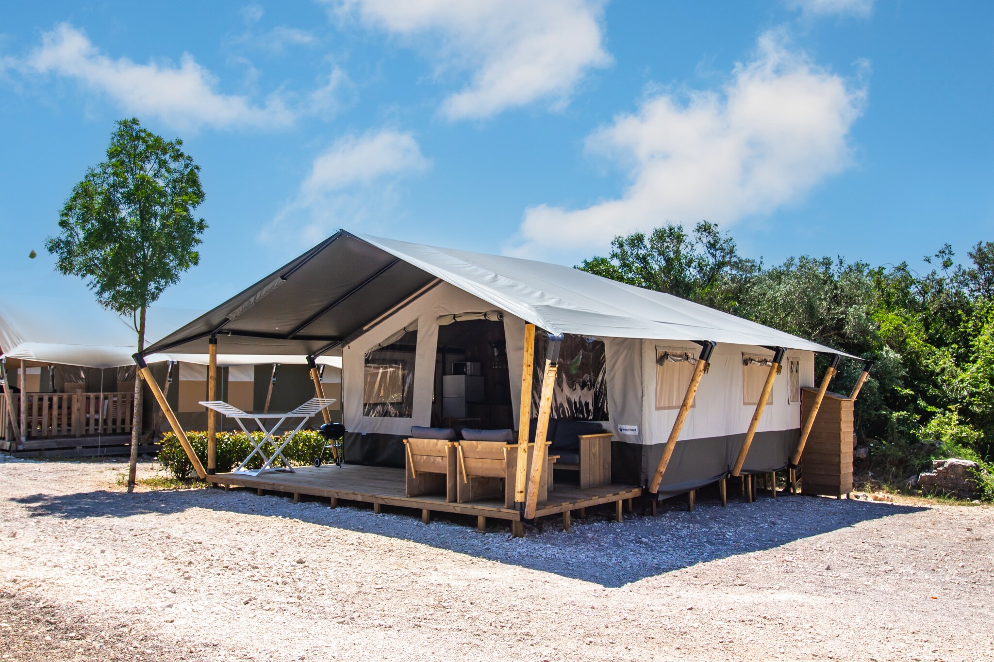 Polari - Tenda safari + servizi igienici + aria condizionata (6P)