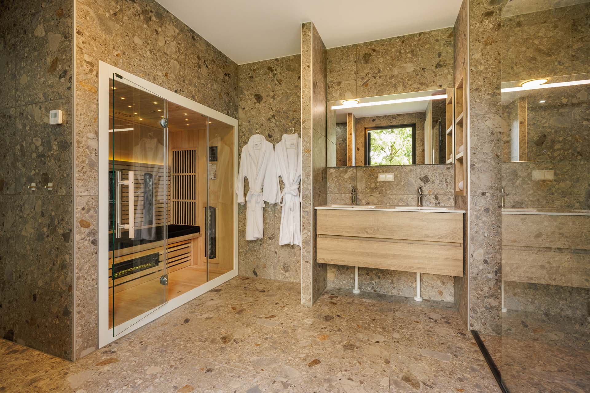 Deluxe private sanitary facilities